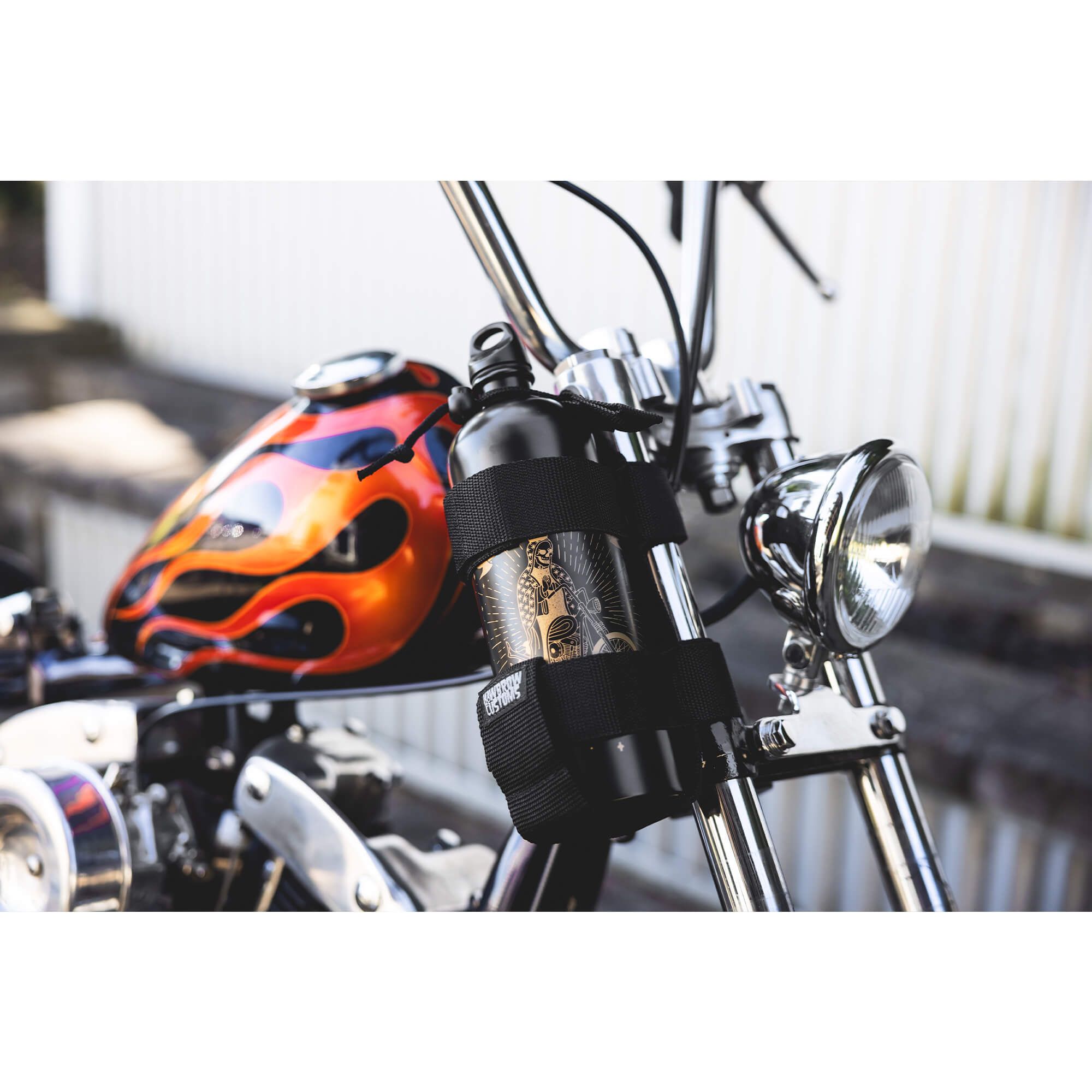 Lowbrow Customs GOOD LUCK ガソリン タンク 携行缶 Lowbrow Customs Good Luck Fuel Reserve Bottle and Carrier Combo