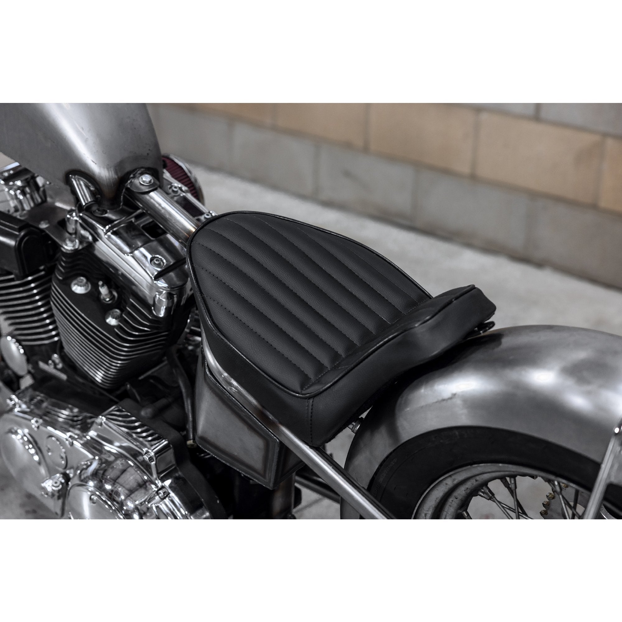 Sully Custom Sully's Customs Solo Seat - Black Vertical Pleat - Rigid Frame ...