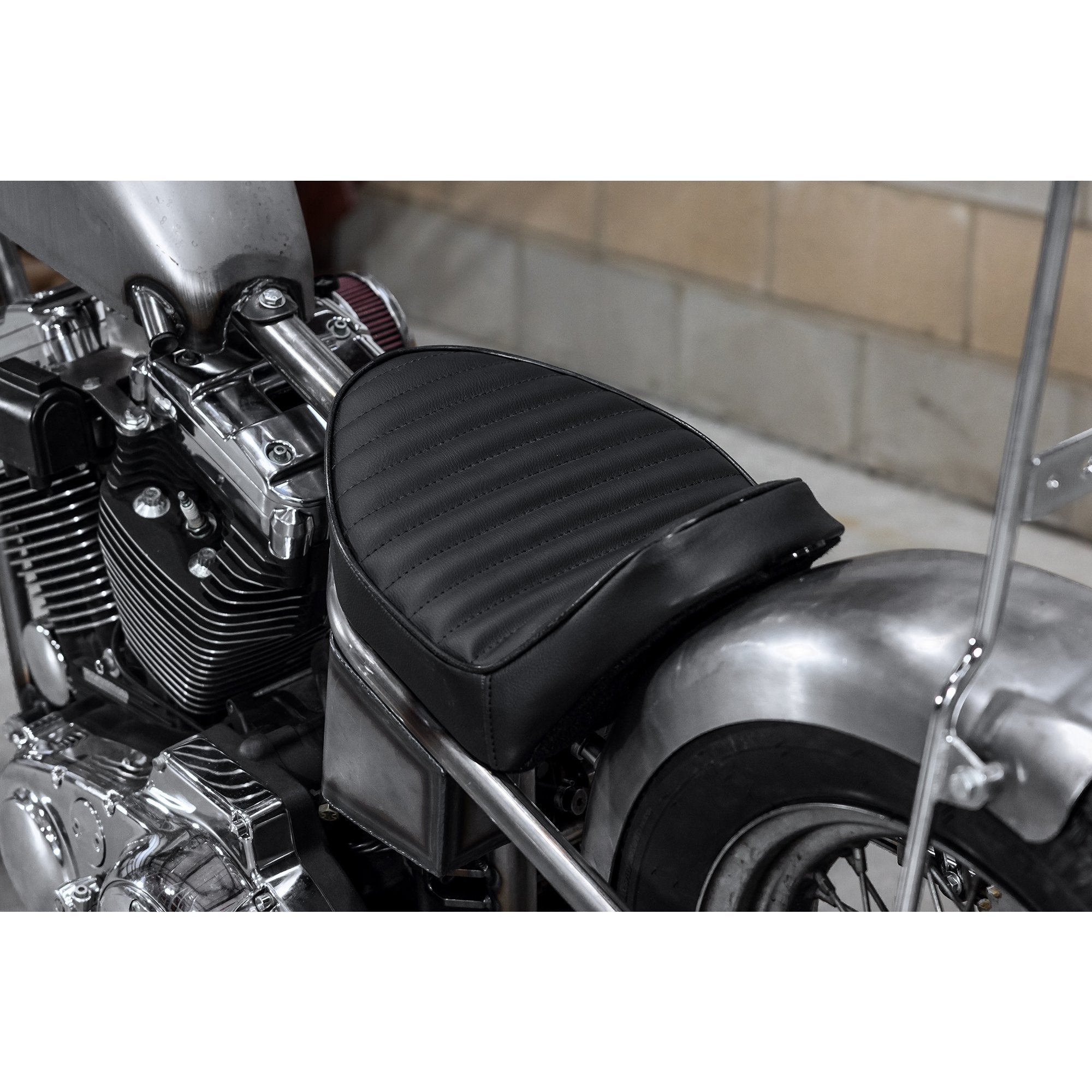Sully Custom Sully's Customs Solo Seat - Black Horizontal Pleat - Rigid Frame ...