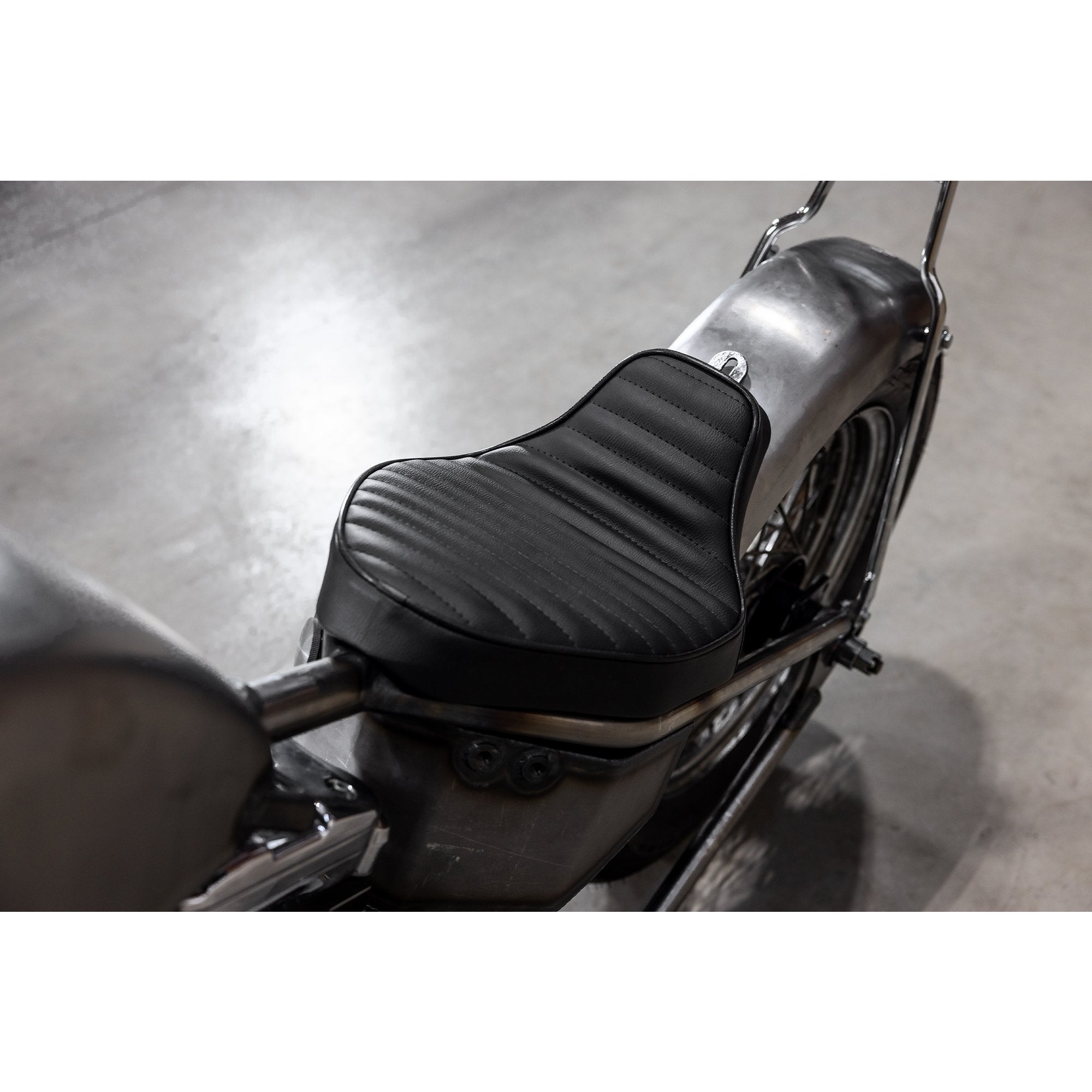 Sully Custom Sully's Customs Solo Seat - Black Horizontal Pleat - Rigid Frame ...