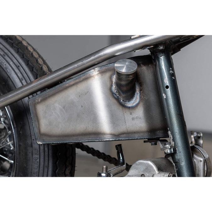 Bolt-On Oil Tank for Rigid Harley-Davidson Big Twin Frames with Electric Start