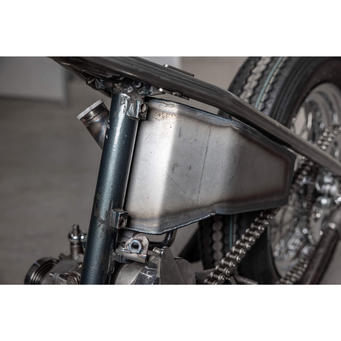 Bolt-On Oil Tank for Rigid Harley-Davidson Big Twin Frames with Electric Start