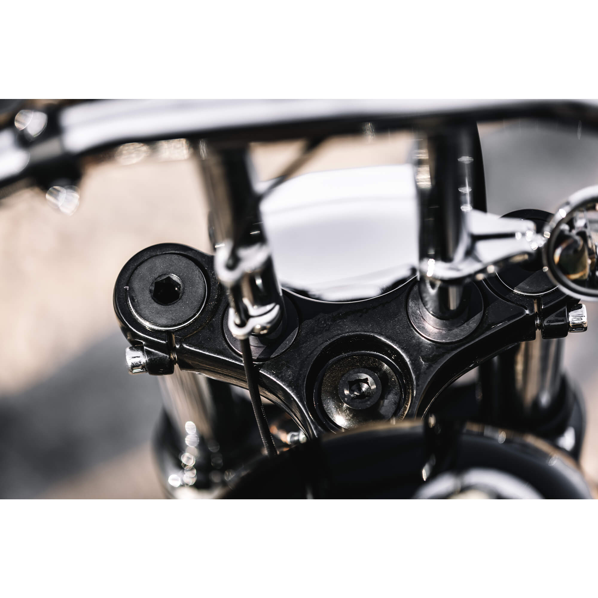 Harle Riser Bushings Lowbrow Customs 39mm Solid Riser Bushings for Harley-Davidson - Aluminum