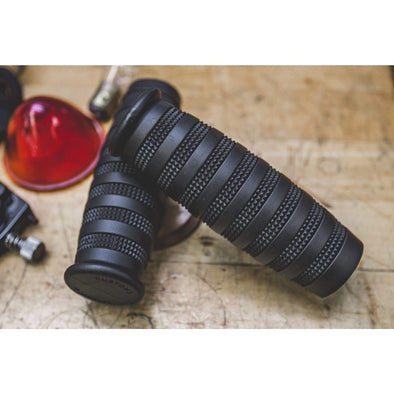 Knurled Grips - Black - 1 inch