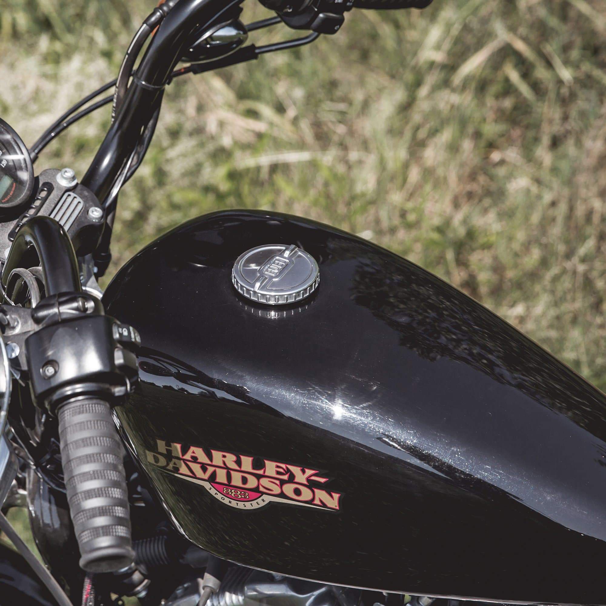 Harley Pop Up Gas Cap RICKRAK Gas Kap Keeper For Harley, Secure