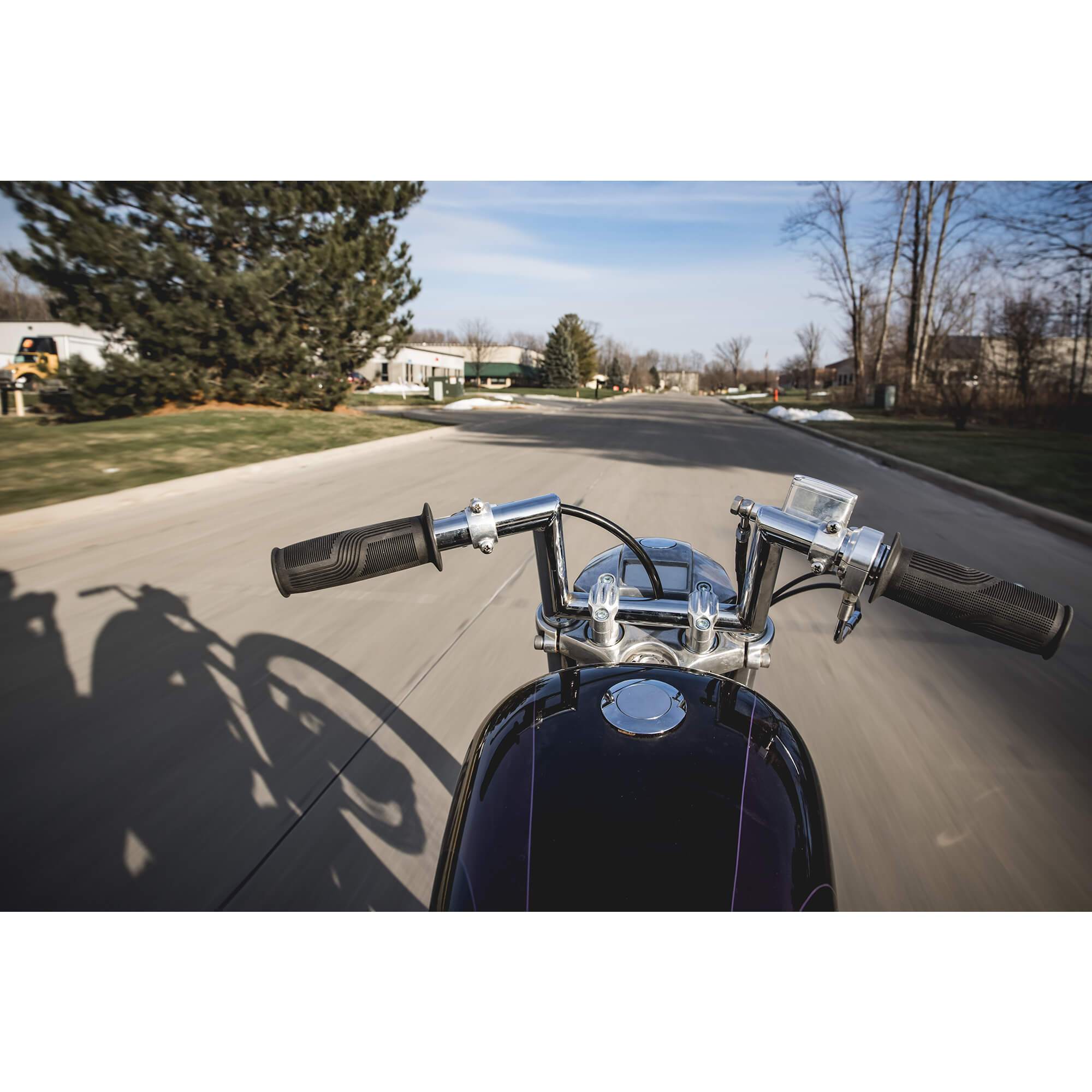 Finned 1" Motorcycle Handlebar Risers - Aluminum – Lowbrow Customs