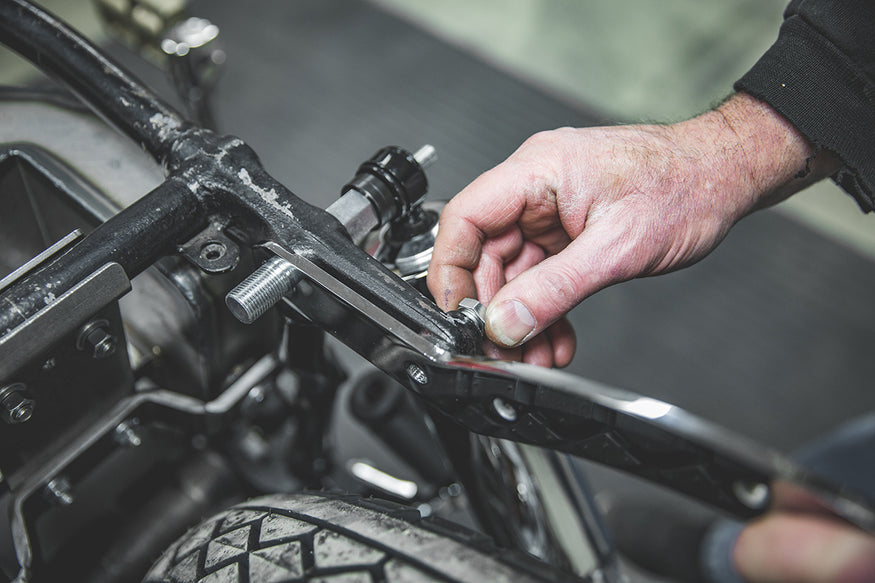 How to Install: Lowbrow Customs Rogue Fender